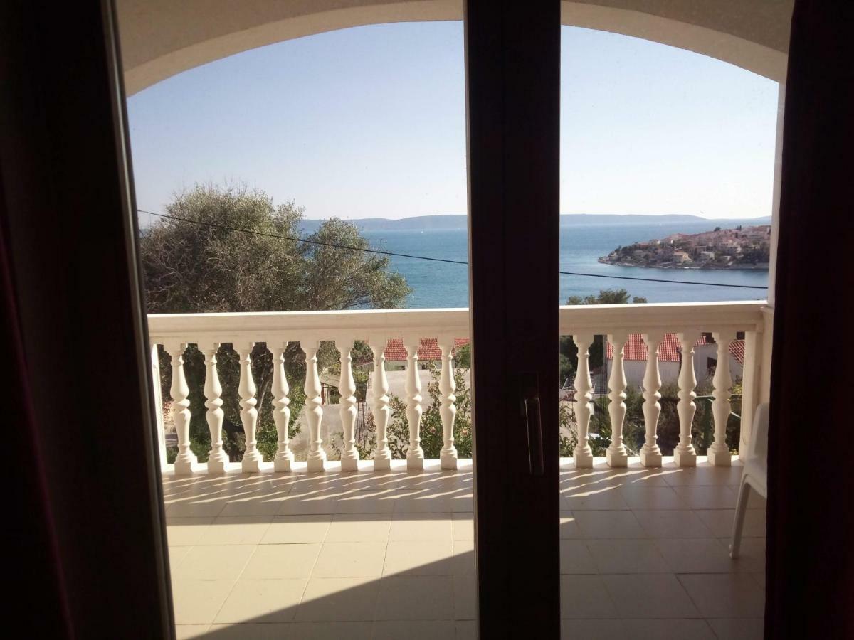 Apartmani Maris Traù Esterno foto